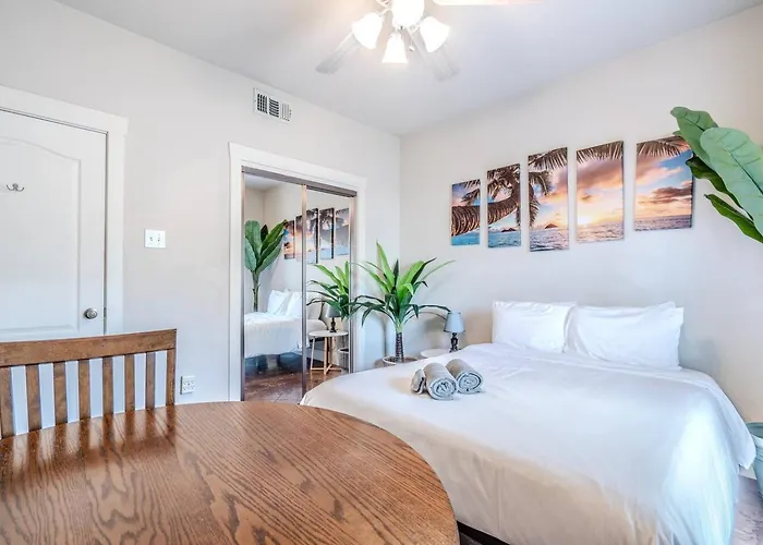 Spacious 3br Downstairs Near Tcu Worth