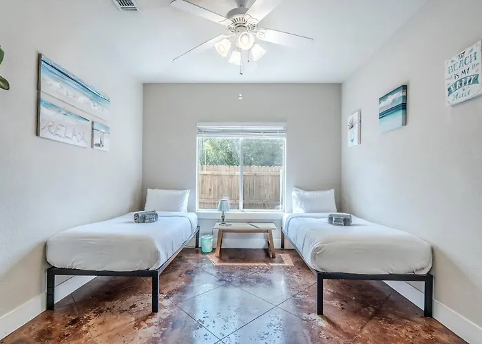 Spacious 3br Downstairs Near Tcu Worth